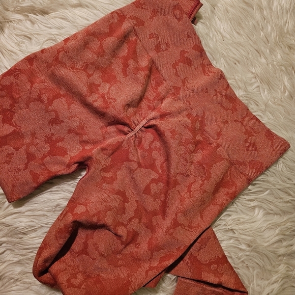 Gymshark leggings size Large no tags - Picture 3 of 5